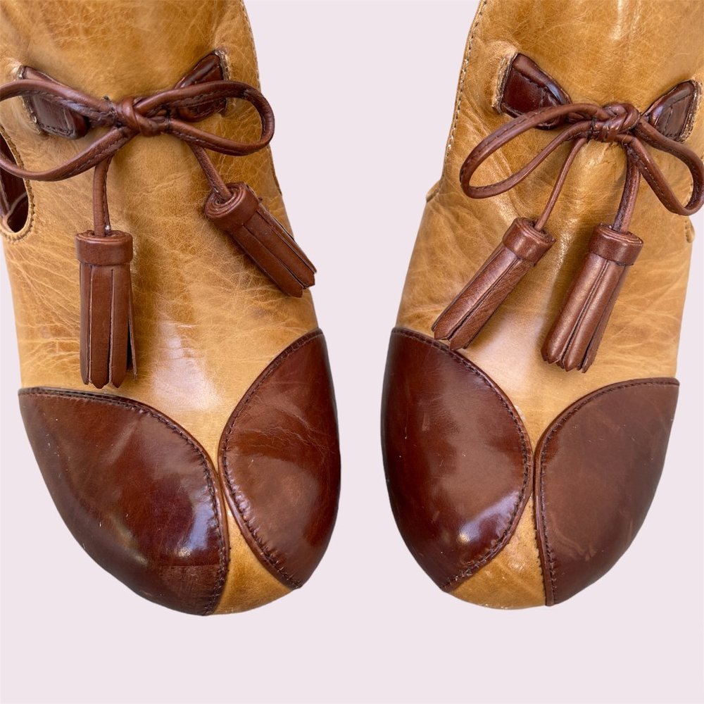 Max Studio Two-Tone Brown Leather Heels - Picture 4 of 14